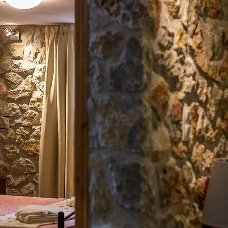 Spacious With Garden In Marathonas Marathon (Attica)