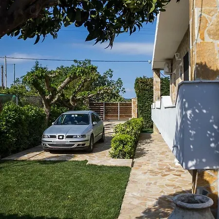 Spacious With Garden In Marathonas Marathon (Attica)