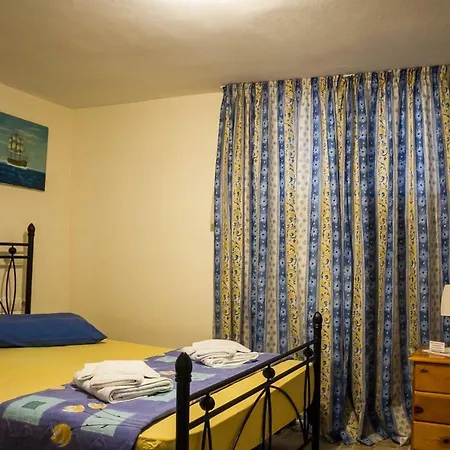 Spacious With Garden In Marathonas * Marathon (Attica)